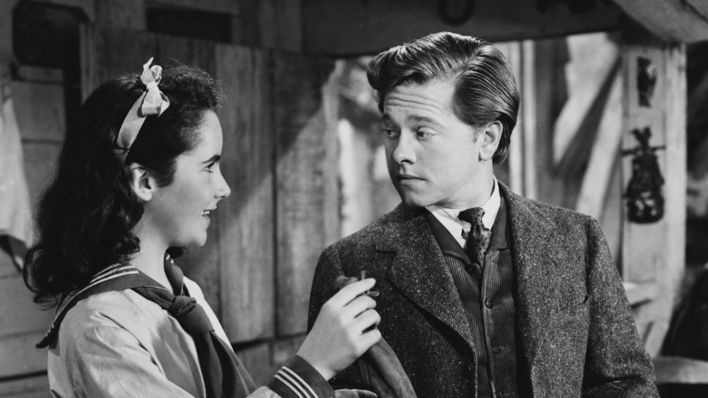 Elizabeth Taylor and Mickey Rooney in 'National Velvet'