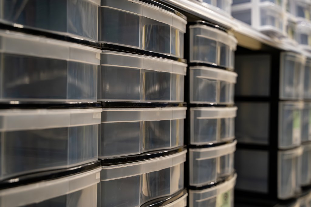 plastic drawer organizer