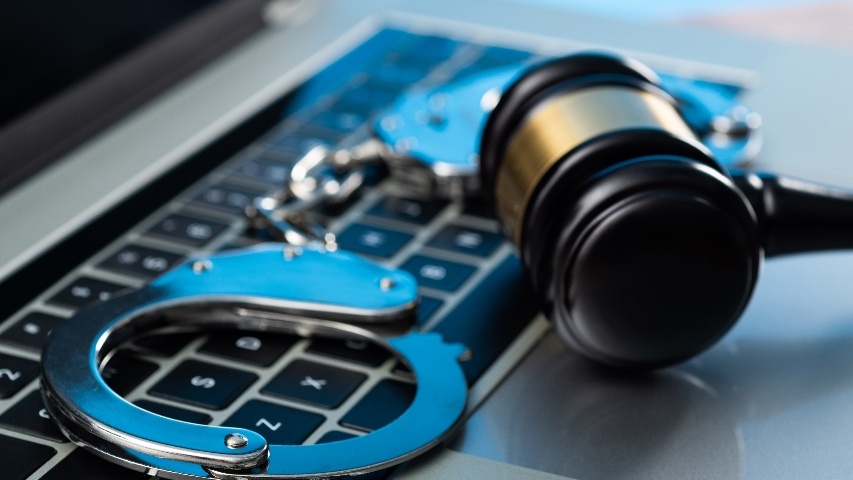 This Jury Duty Scam Sounds Real—But Here's the Truth