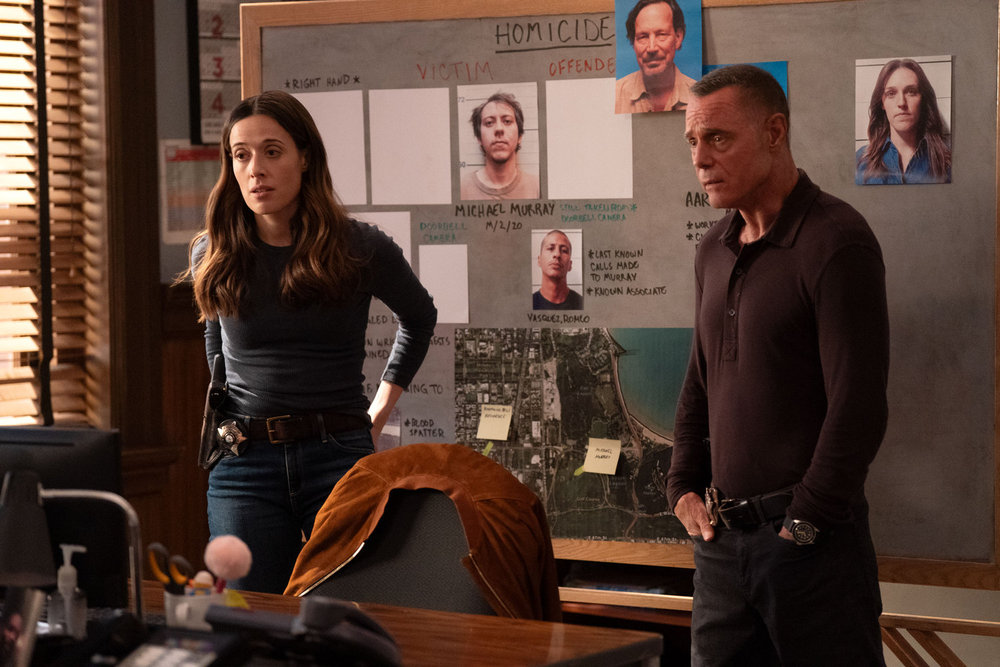  Marina Squerciati as Officer Kim Burgess, Jason Beghe as Hank Voight in 'Chicago P.D.'