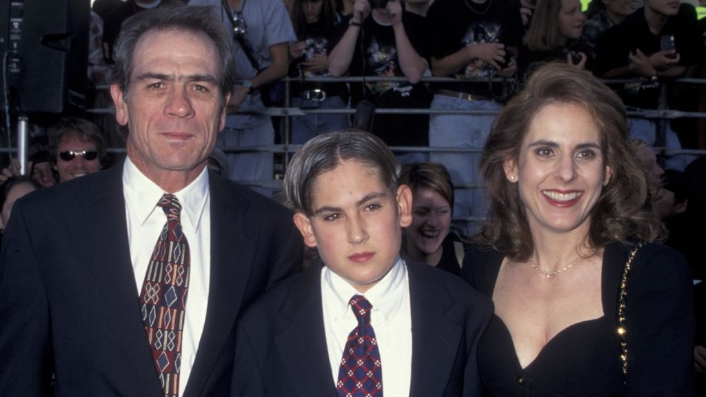 Tommy Lee Jones Austin Leonard Jones and Kimberlea Jones in 1995