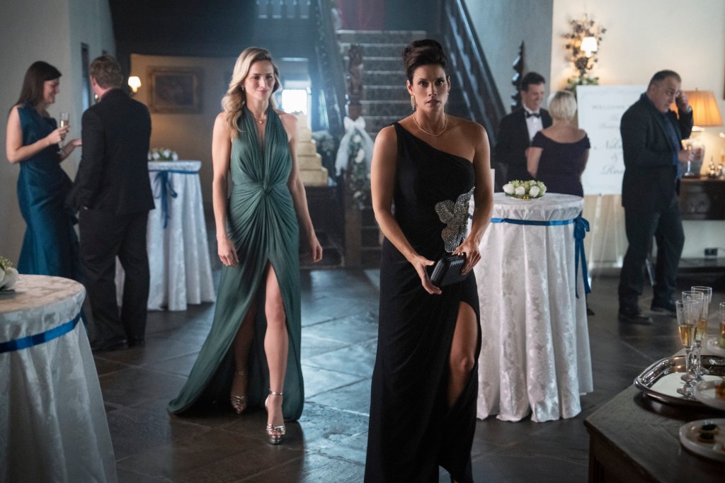 Shantel VanSanten as Special Agent Nina Chase and Missy Peregrym as Special Agent Maggie Bell in 'FBI'