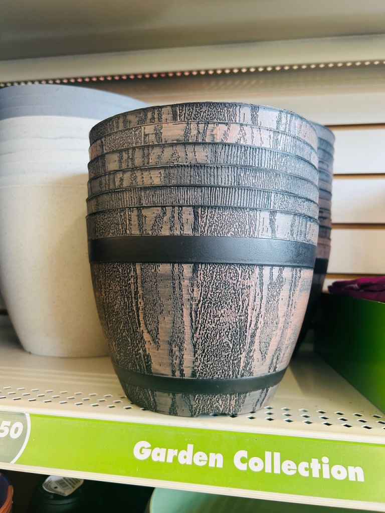 Barrel planter