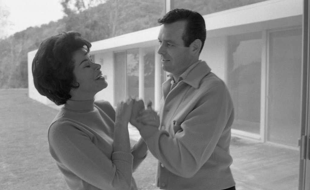Actor David Janssen of "The Fugitive" at home with his wife Ellie Graham in circa 1963. 