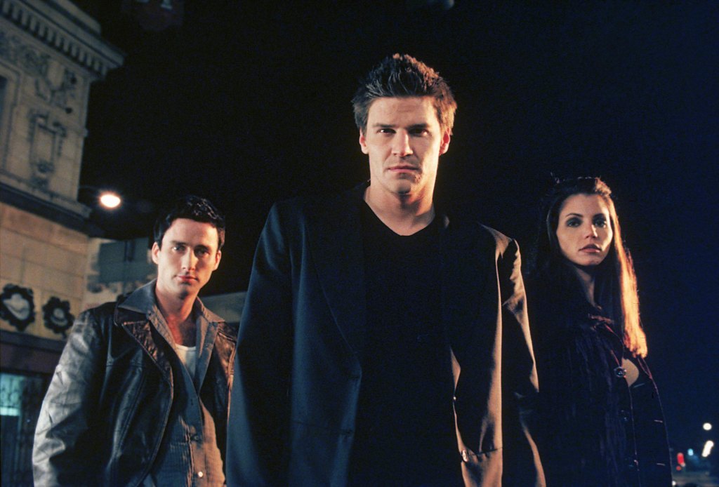 ANGEL, from left: Glenn Quinn, David Boreanaz, Charisma Carpenter, (Season 1)