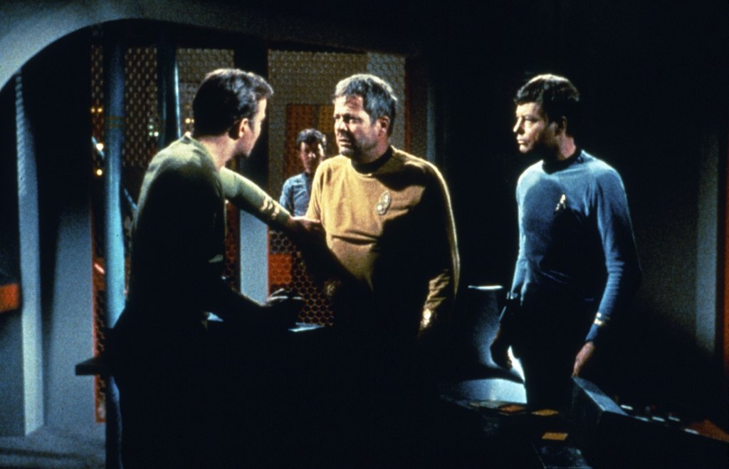 STAR TREK, from left: William Shatner, Leonard Nimoy, William Windom, DeForrest Kelley, 'The Doomsday Machine', season 2, ep 6, aired 10/20/1967, 1966-69.