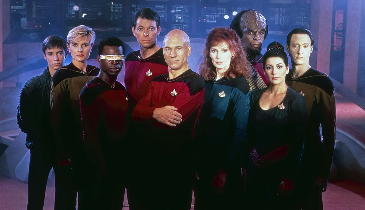 STAR TREK: THE NEXT GENERATION, from left: Wil Wheaton, Denise Crosby, LeVar Burton, Jonathan Frakes, Patrick Stewart, Gates McFadden, Michael Dorn, Marina Sirtis, Brent Spiner, (1987), 1987-94.