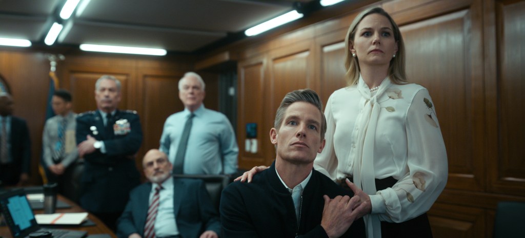 Ward Horton as Governor Richard Hagan and Jennifer Morrison as Jenny Hagan in 'The Night Agent'