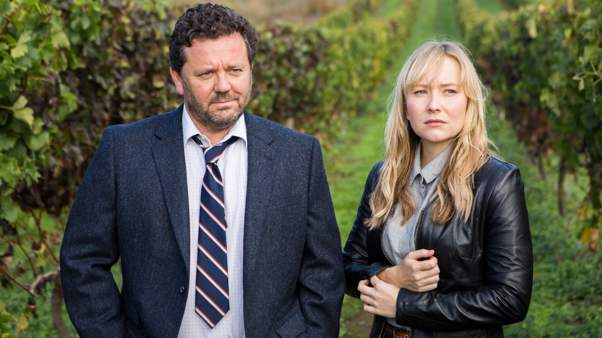Neill Rea, Fern Sutherland, The Brokenwood Mysteries, 2014