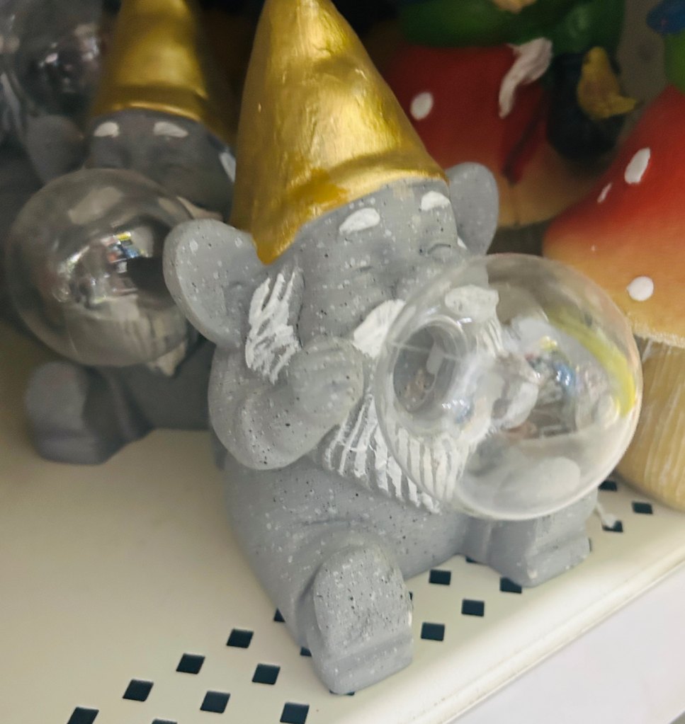 Bubble blowing gnome