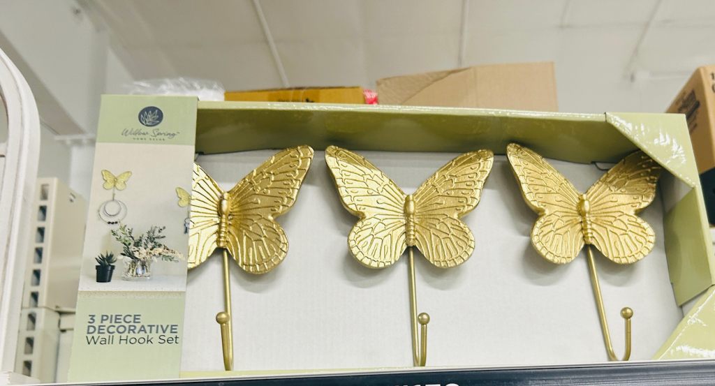 Wall hooks
