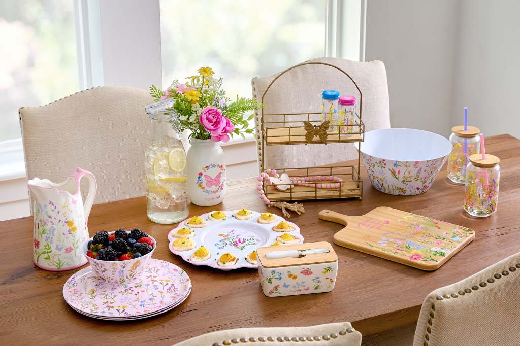 Dolly Parton Dollar General spring collection