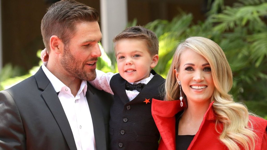 Mike Fisher, Isaiah Fisher and Carrie Underwood in 2018