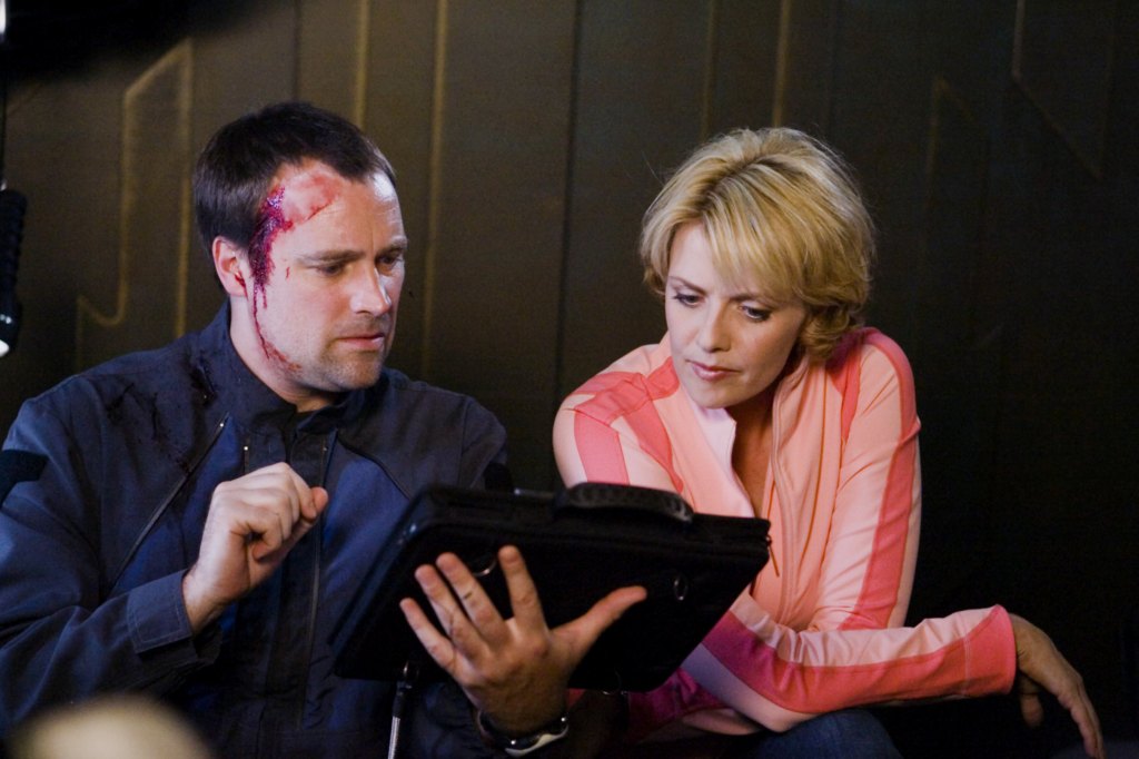STARGATE: ATLANTIS, David Hewlett, Amanda Tapping, 'Grace Under Pressure', (Season 2, aired December 12, 2005), 2004-09