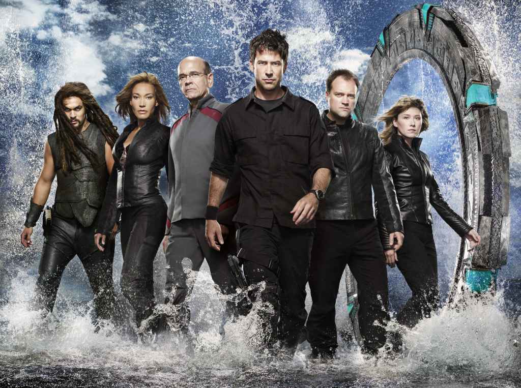STARGATE ATLANTIS, (left to right) Jason Momoa, Rachel Luttrell, Robert Picardo, Joe Flanigan, David Hewlett, Jewel Staite, (Season 5), 2004-09.