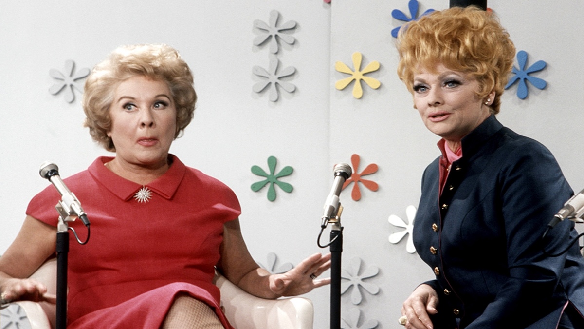 THE MIKE DOUGLAS SHOW, from left, Vivian Vance, Lucille Ball, episode aired March 29, 1968