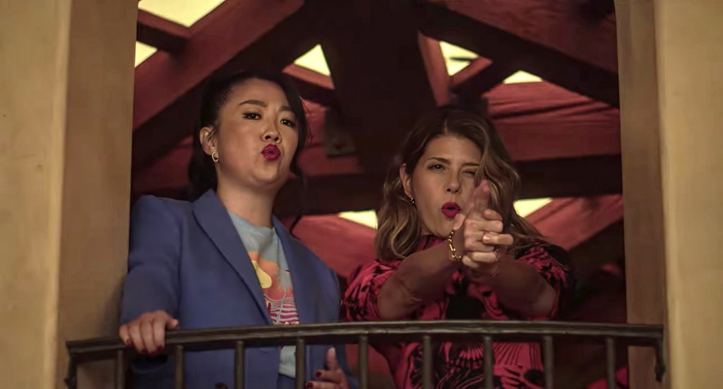Sherry Cola and Marisa Tomei have fun in You're Dating a Narcissist!