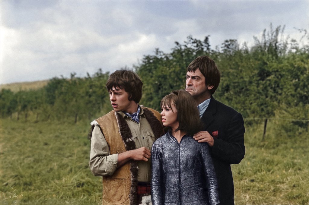 Frazer Hines, Wendy Padbury and Patrick Troughton in 'Doctor Who'