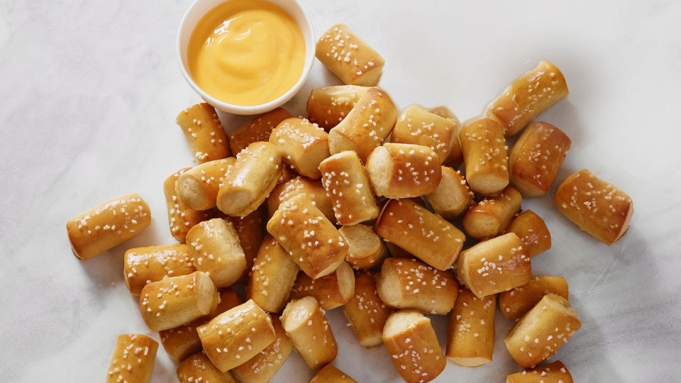 Pretzel bites