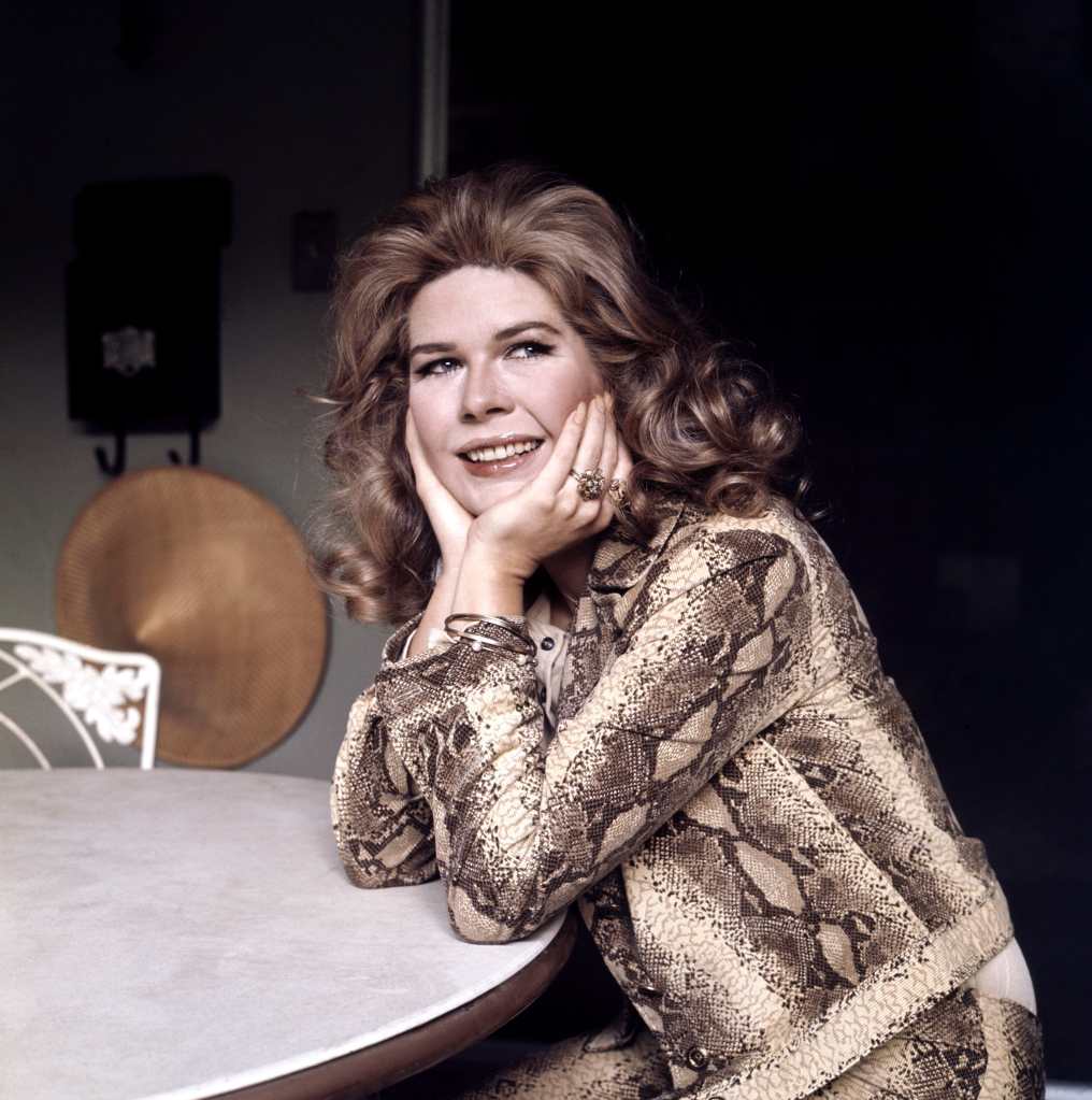 Loretta Swit, at home, 1971