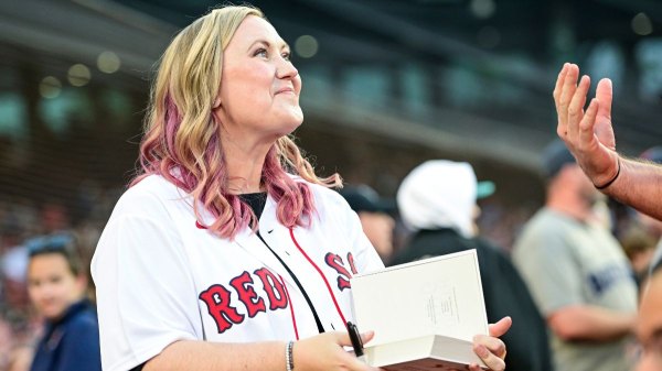 Rebecca Yarros in 2025