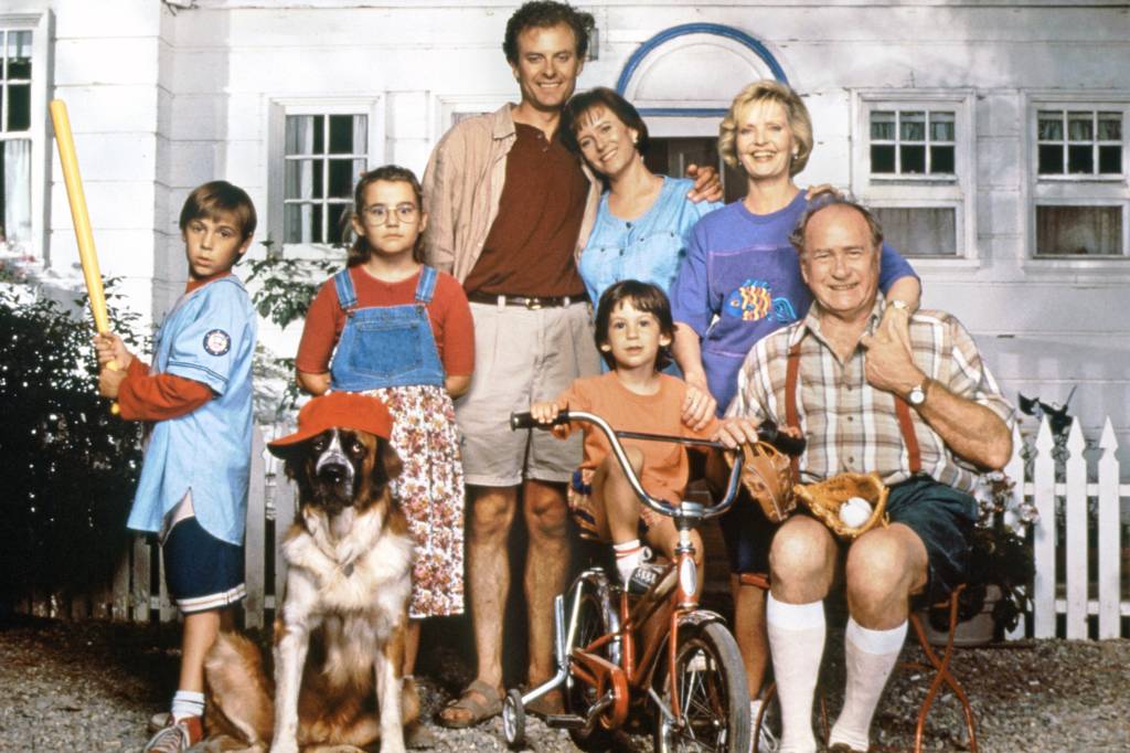 FUDGE, (from left): Jake Richardson, Nassira Nicola, Forrest Witt, Eve Plumb, Luke Tarsitano, Florence Henderson, Darren McGavin, 'Fudge-A-Mania', (Season 1, ep. 101, aired Jan. 7, 1995), 1995-97. 