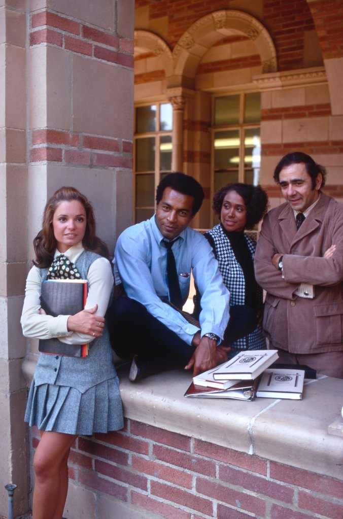 ROOM 222, Karen Valentine, Lloyd Haynes, Denise Nicholas, Michael Constantine, 1969-1974.