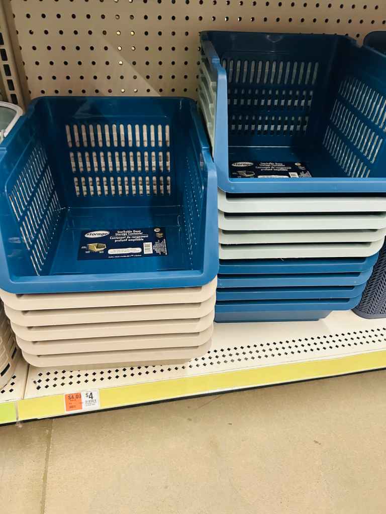 Stackable bins
