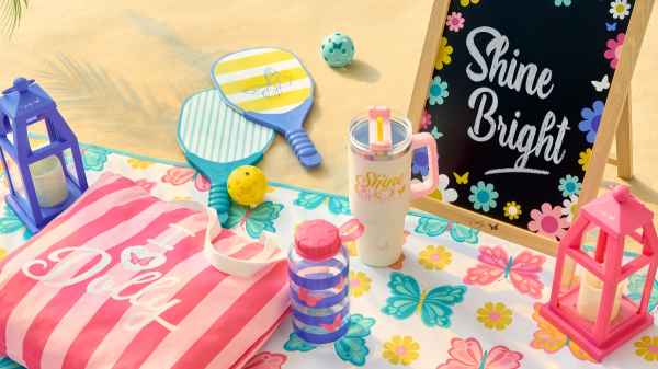 Dolly Parton summer line