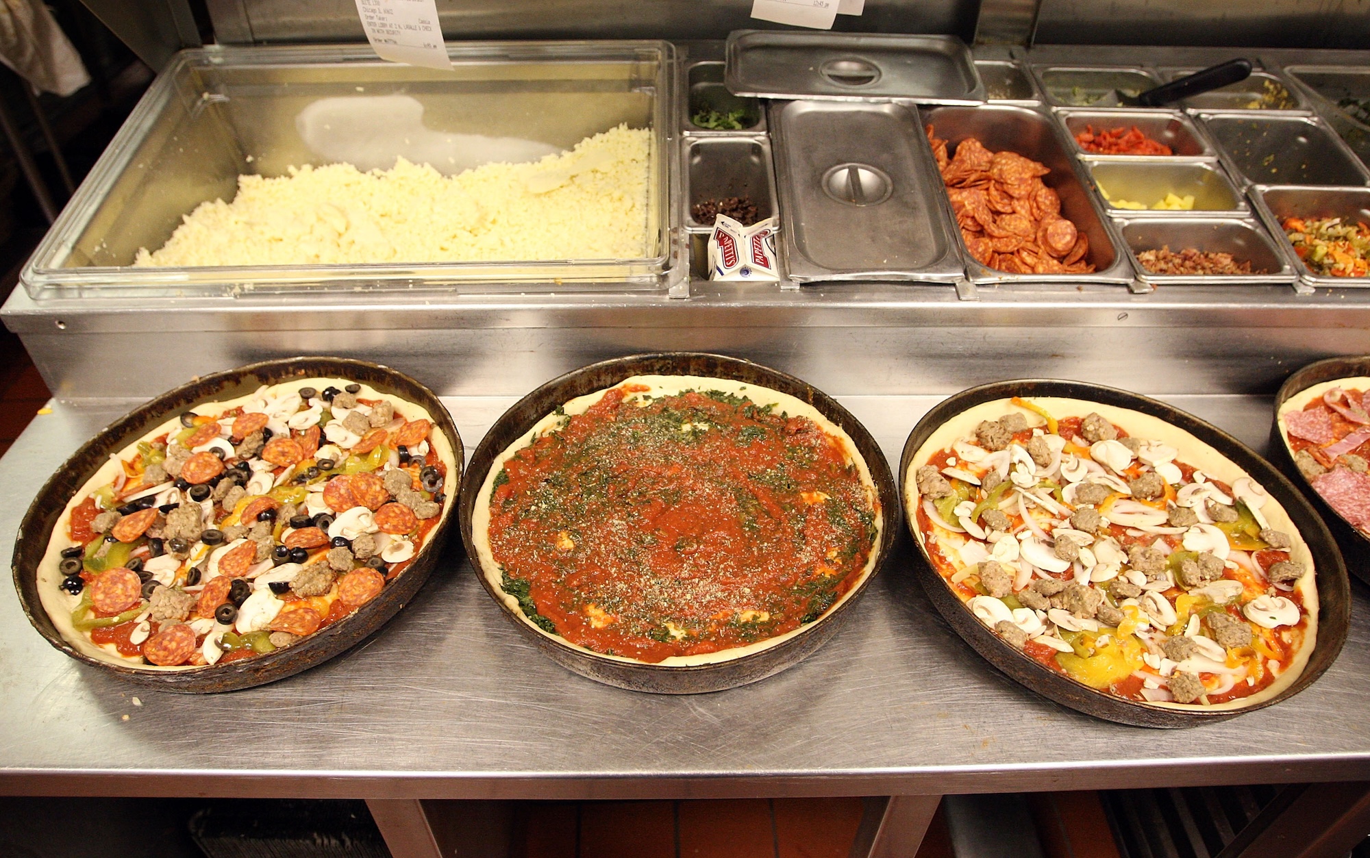 Food Travel Destinations: Everything You Need to Know About Pizza Lover Cities