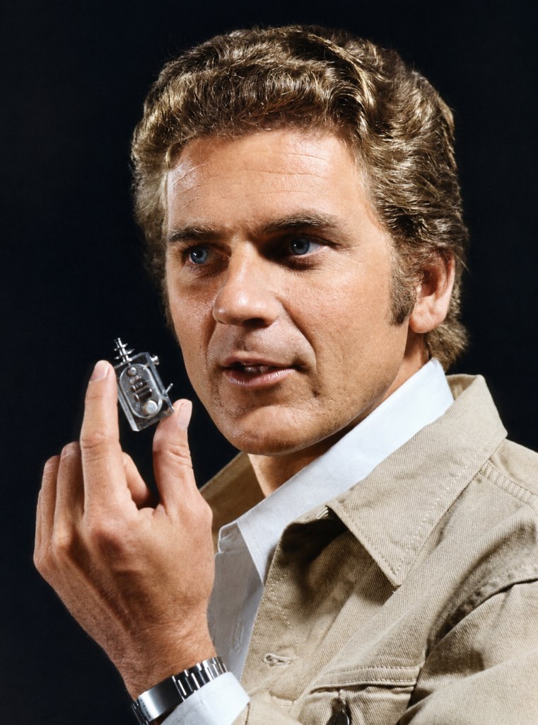 Robert Foxworth as Questor