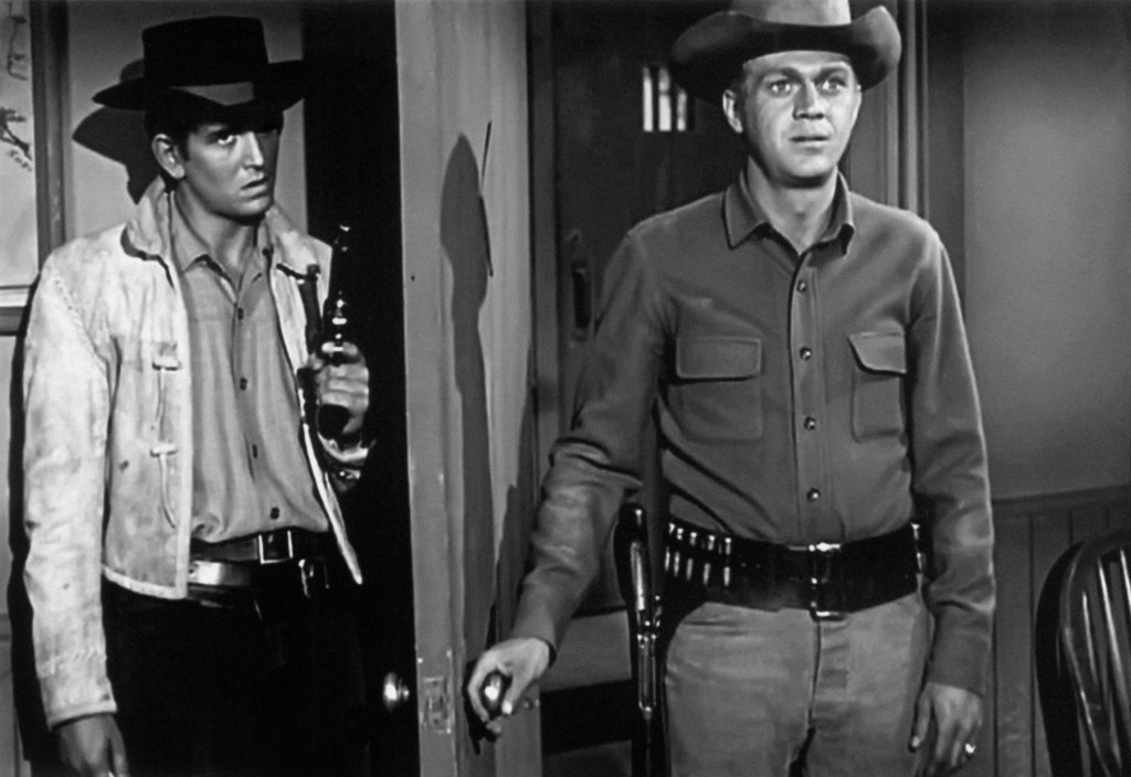 WANTED: DEAD OR ALIVE, (from left): Michael Landon, Steve McQueen, 'The Martin Poster', (Season 1, ep. 101, aired Sept. 6, 1958), 1958-61.