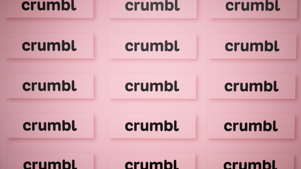 crumbl box