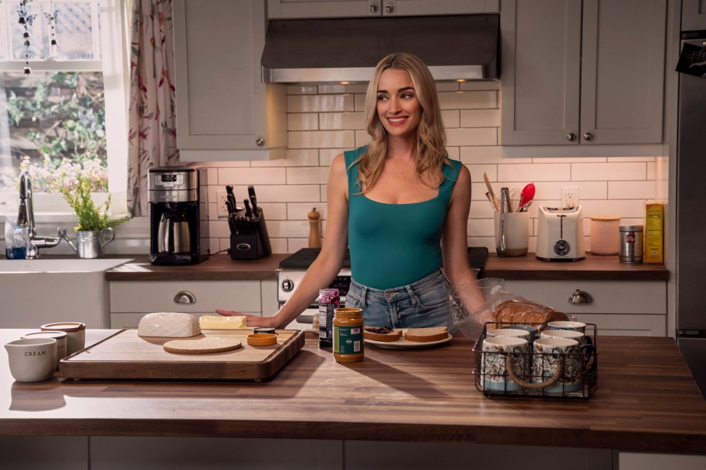 Brianne Howey as Georgia Miller in 'Ginny & Georgia'