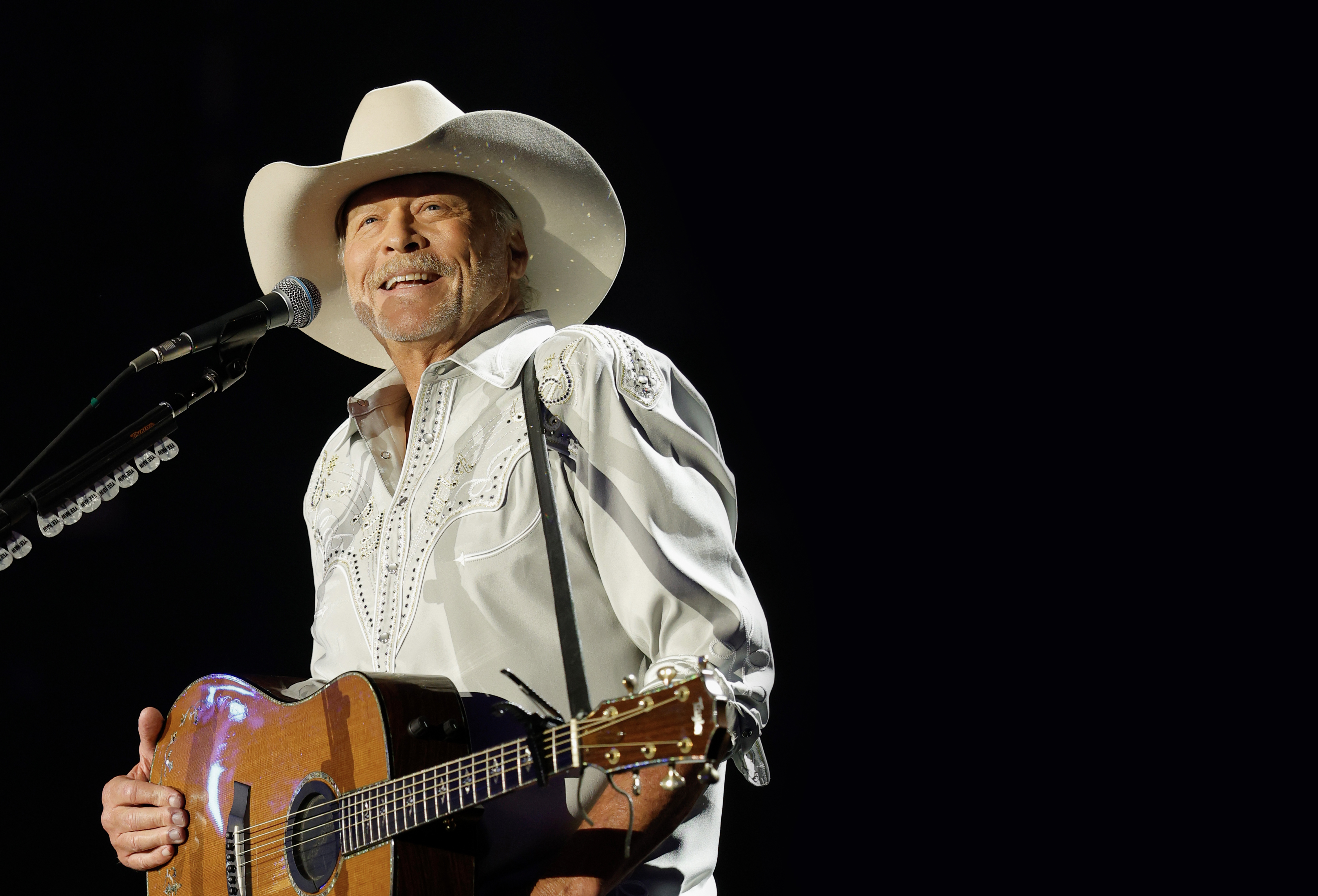 Inside Alan Jackson's Final Show—The Country Superstar Sings Hits and Reflects on Legendary Career: ‘This Has Been Incredible'