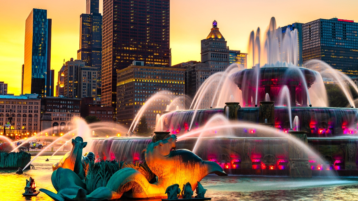 Best Things To Do in Chicago This Summer—Father’s Day, Cubs + Deep-Dish!