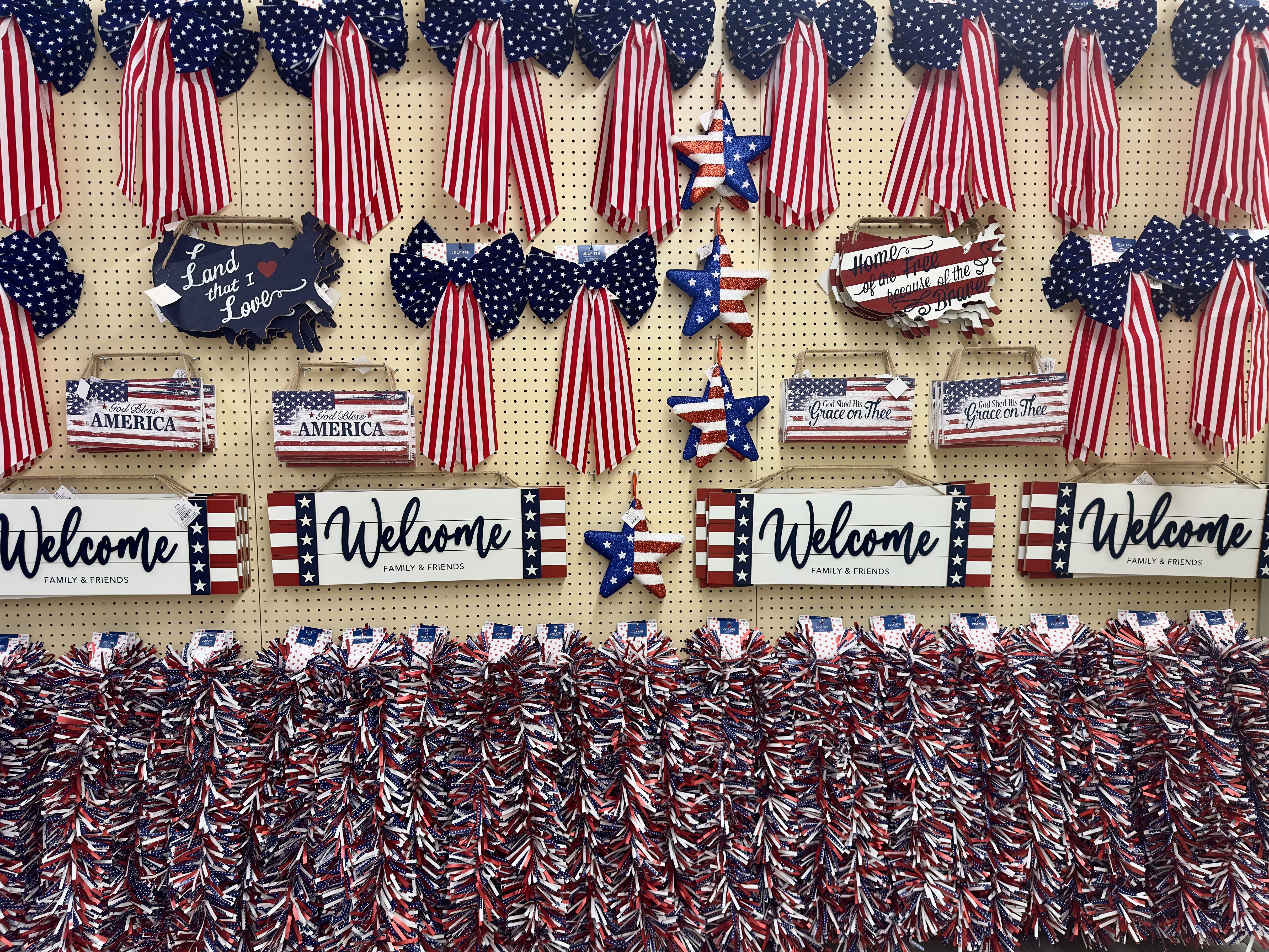 Hobby Lobby’s Weekly Ad Has Charming American Flag Decor for Flag Day