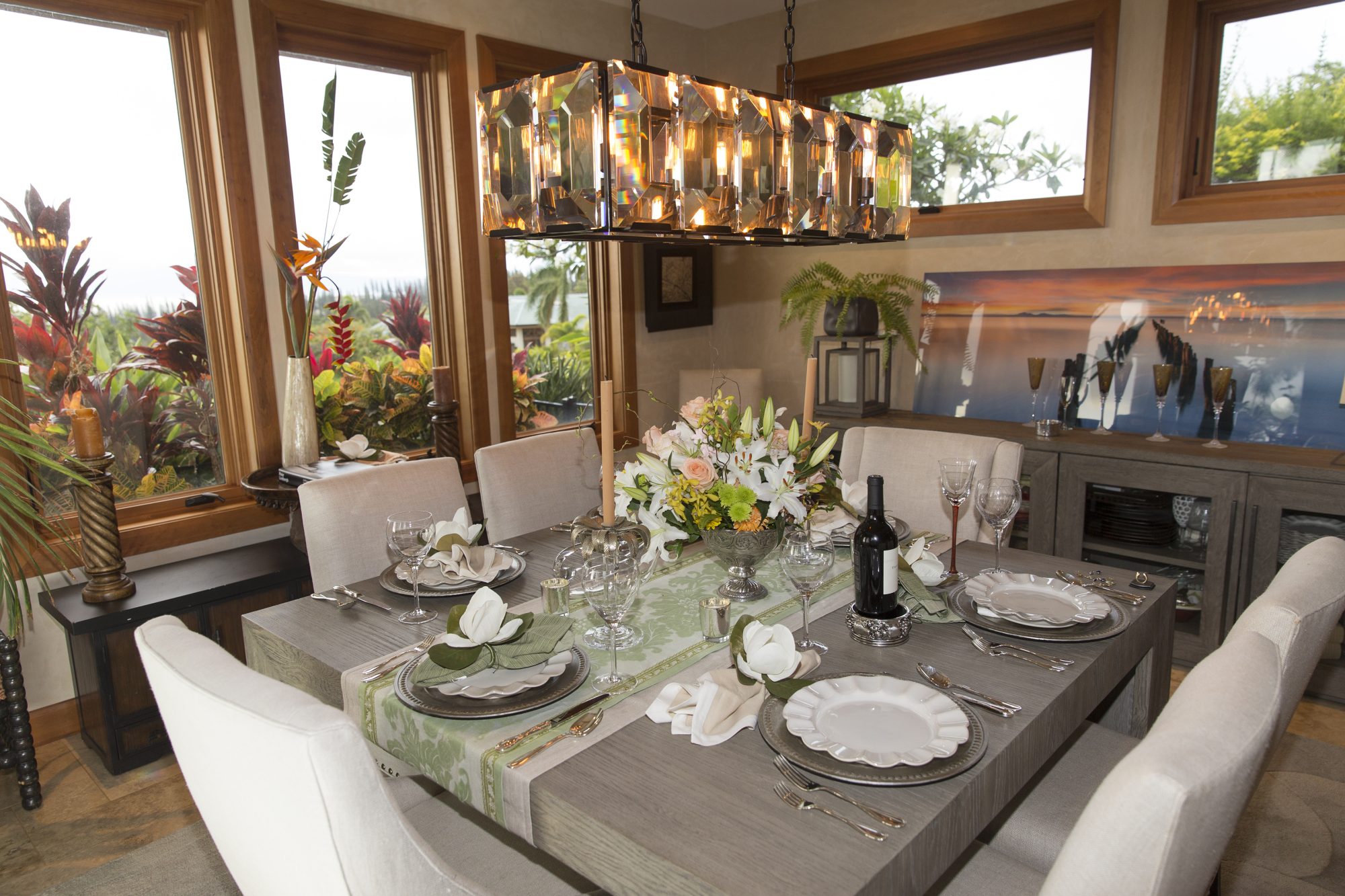 GettyImages-968052990.How-to-Create-a-Signature-Home-Scent-That-Guests-Never-Forgetjpg.jpg