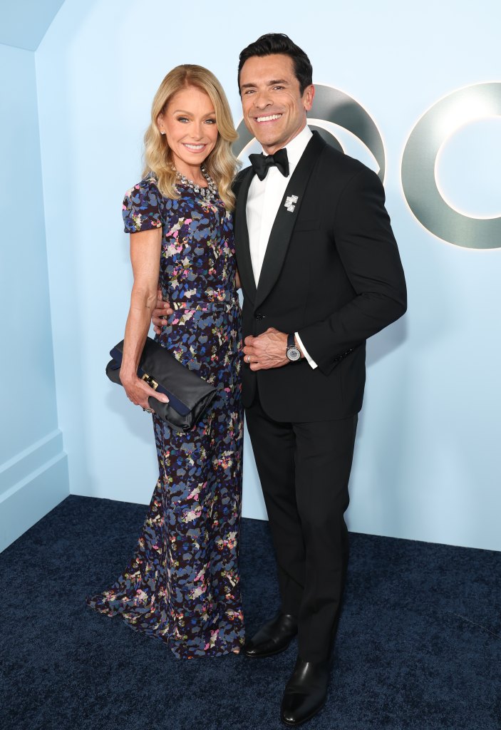 NEW YORK, NEW YORK - JUNE 07: (L-R) Kelly Ripa and Mark Consuelos attend The 79th Annual Tony Awards at Radio City Music Hall on June 07, 2026 in New York City. (Photo by Kevin Mazur/Getty Images for Tony Awards Productions)