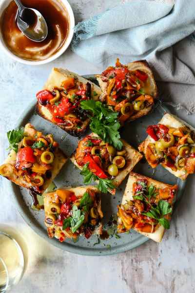 Roasted-Pepper-Bruschetta-09