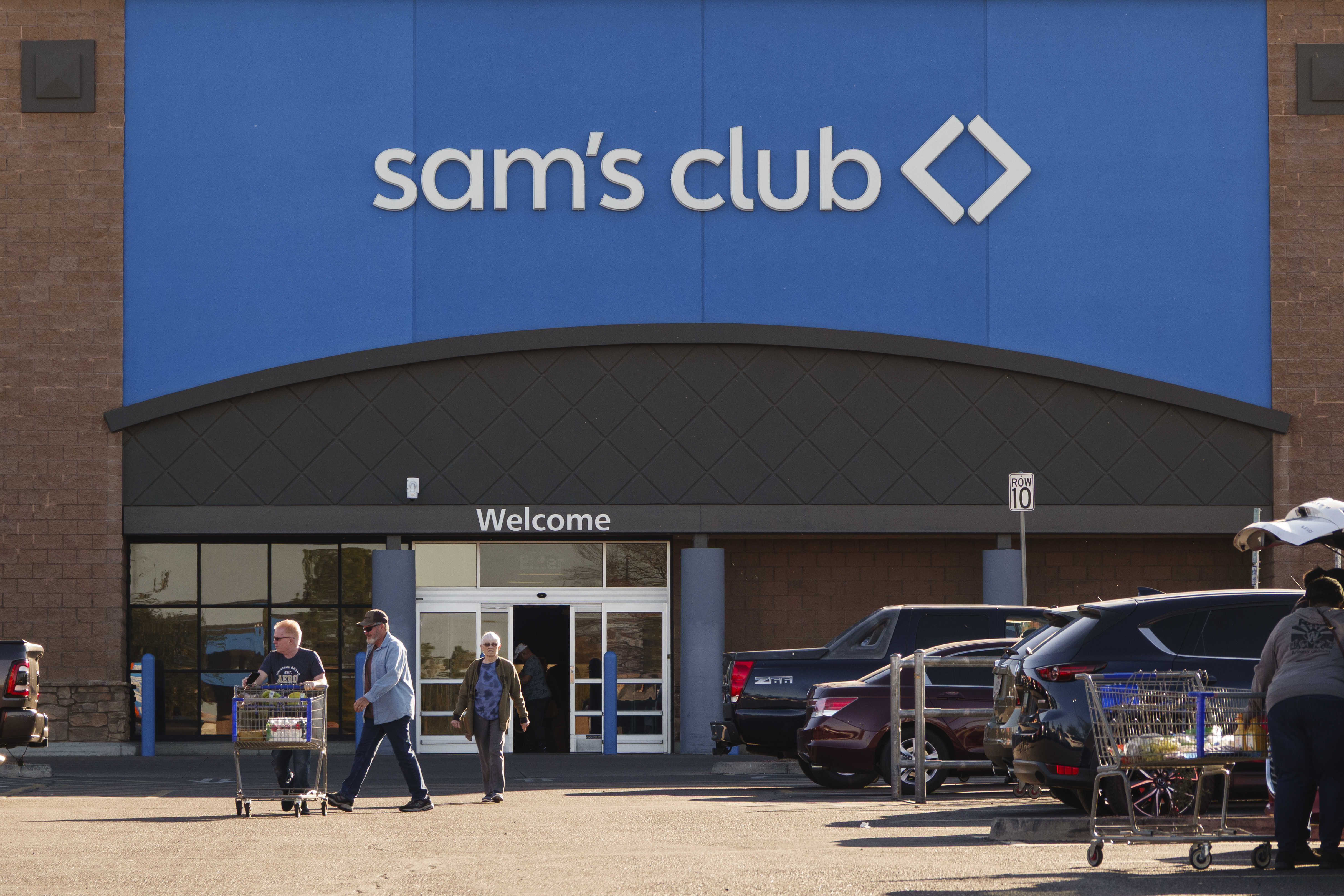 Sam's Club Summer Decor Finds That Start at Just $11—So Pretty!