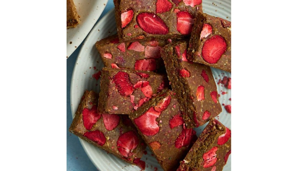 Javant Benton's recipe for vegan Strawberry Shortcake Protein Bars