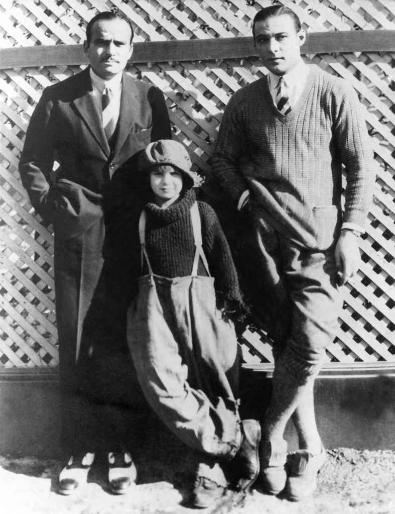 Rudolf VALENTINO, Jackie COOGAN and Douglas FAIRBANKS around 1924. 