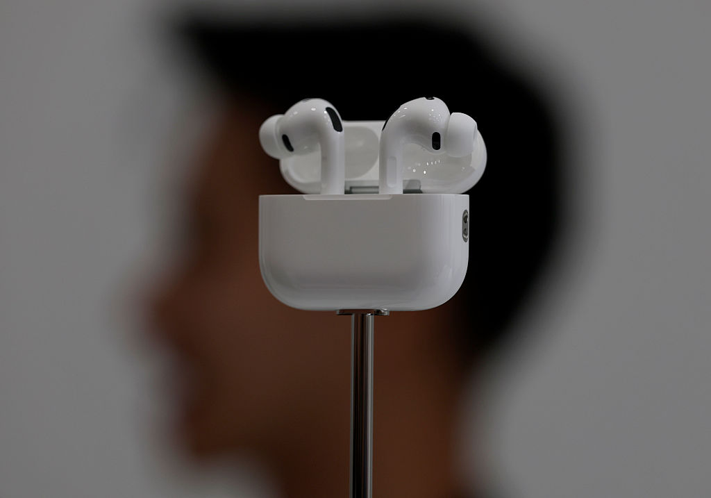 GettyImages-2234563721 AirPods Pro Hearing Aid Feature Is FDA Cleared For Treatment