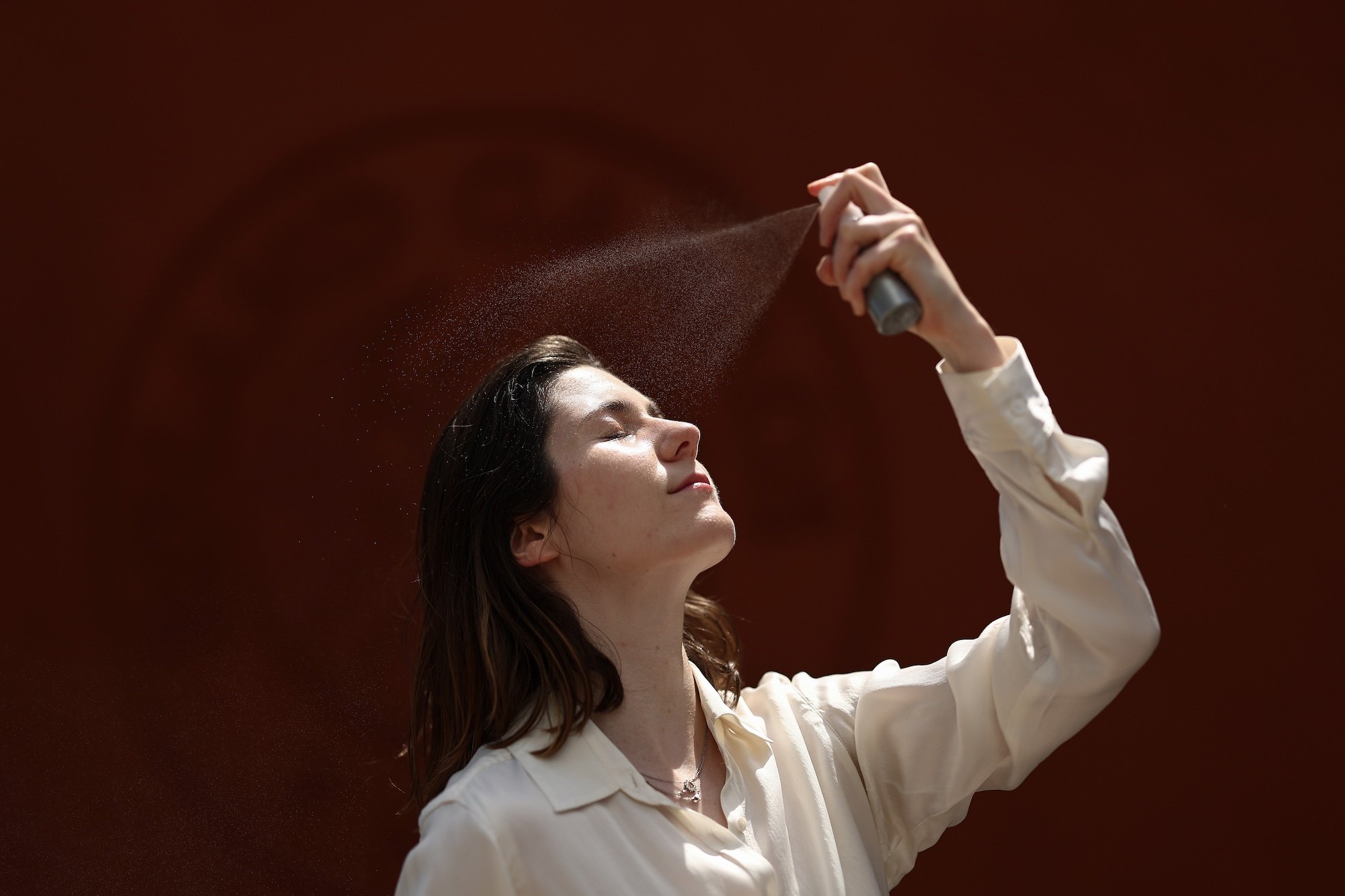 Mineral vs. Chemical Sunscreen: Which One Should You Actually Use for Daily Sun Protection?