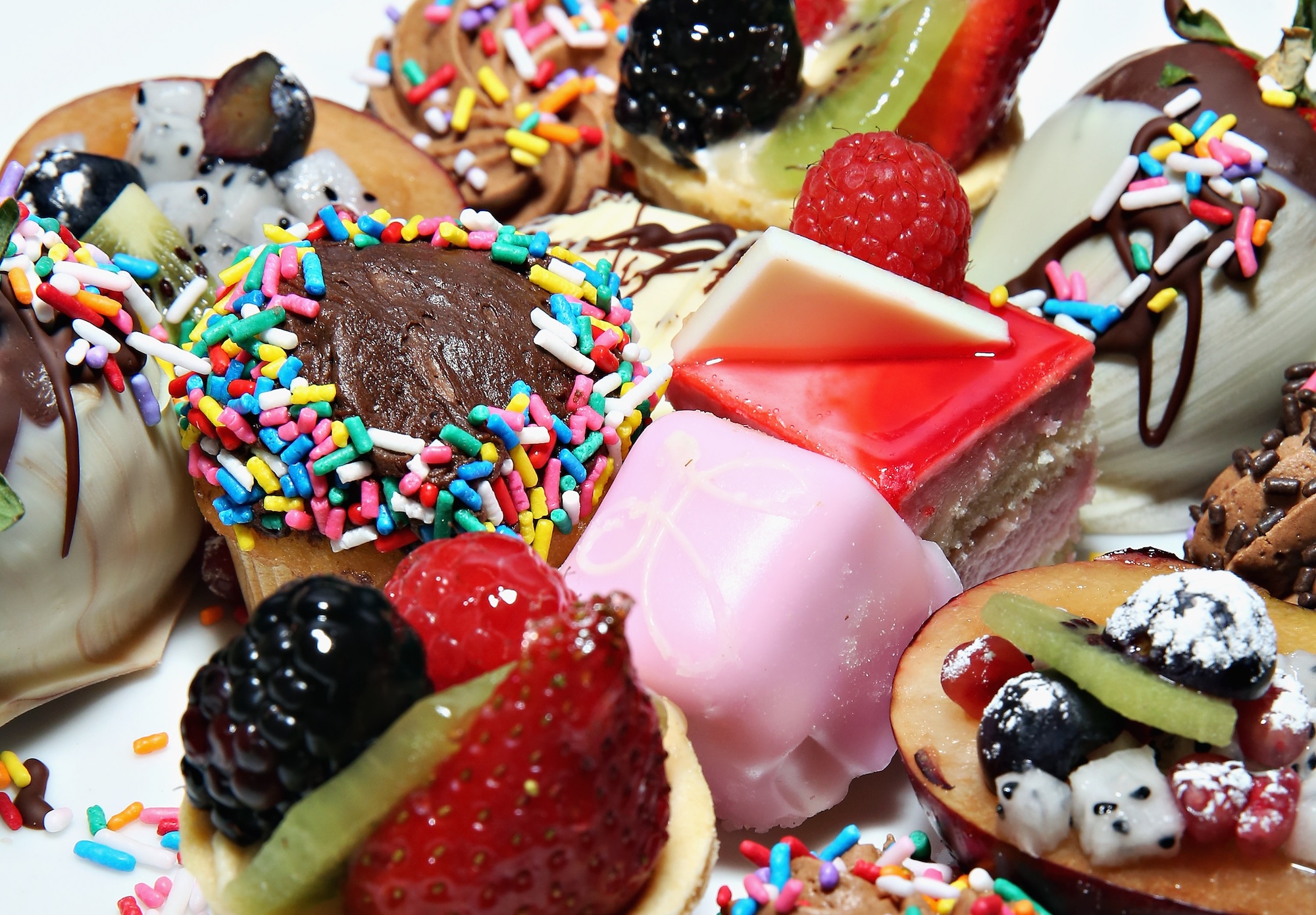 GettyImages-464585934 What Foods Should You Avoid on the Mind Diet Research Backed Tips