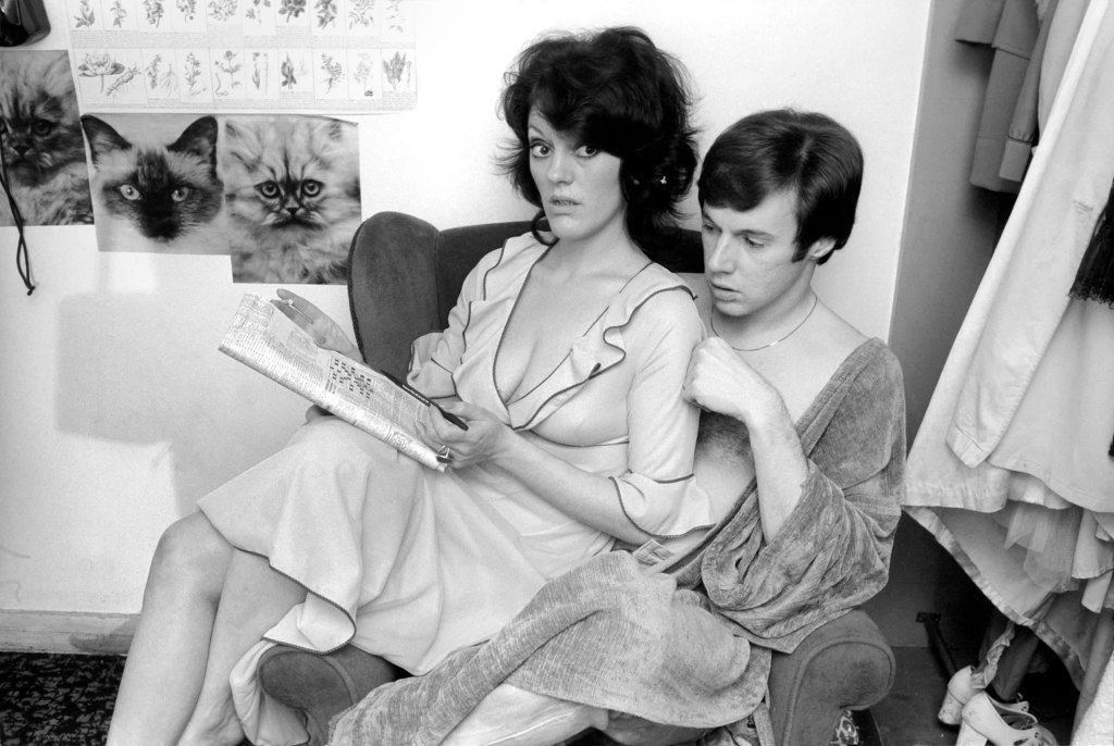 Carolyn Jones and Rex Stallings behind the scenes on 'Oh Calcutta'