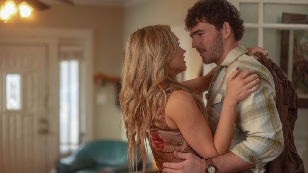 Natalie Alyn Lind and Finn Little in 'Dutton Ranch'