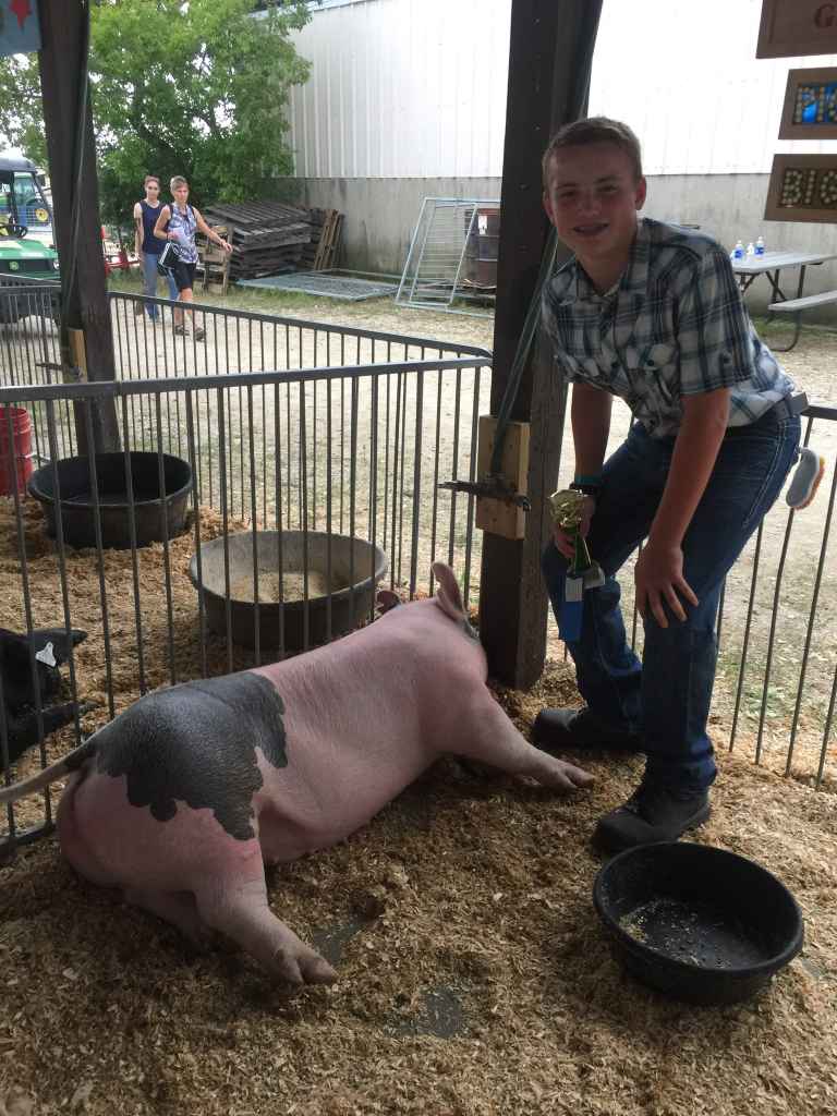 Now, it warms Shari’s heart to watch her kids show pigs
