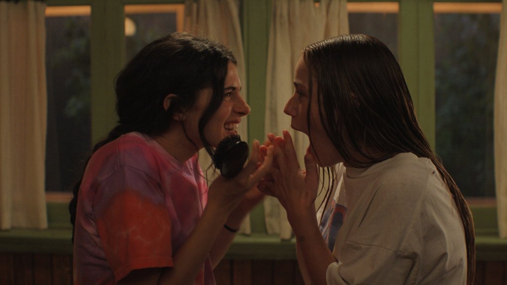 Ella Rubin, Amélie Elisabeth Hoeferle in 'Sterling Point'